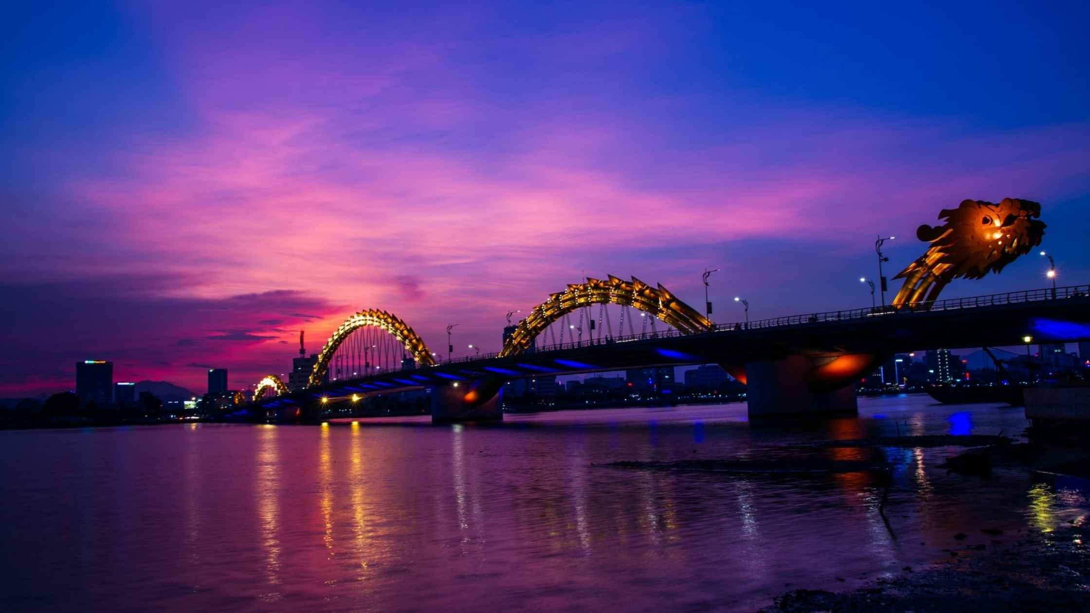 Dragon bridge, Da Nang, Vietnam